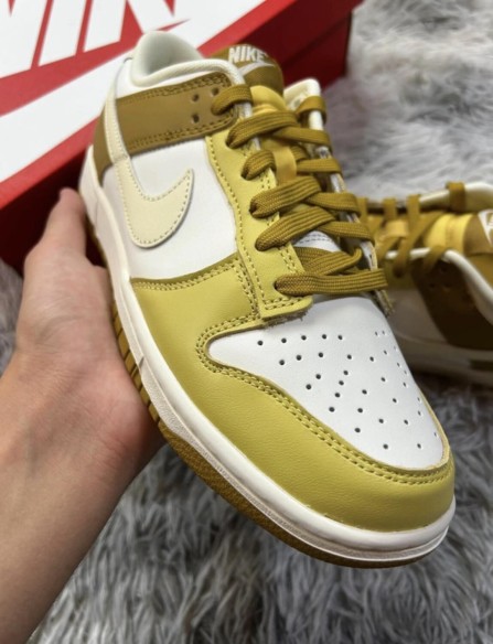 Nike dunk low retro bronzine coconut milk cream yellow