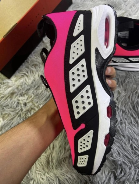 Nike air max sndr hyper pink black and white