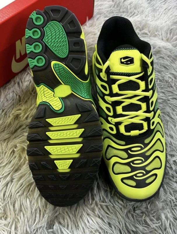 Air Max plus TN drift jaune citron clair vert et noir 2