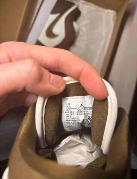 Jordan 1 low SE olive taille 38,5
