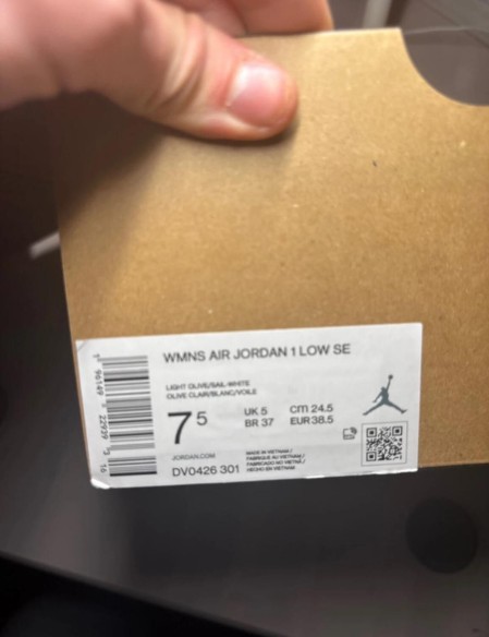 Jordan 1 low SE olive taille 38,5