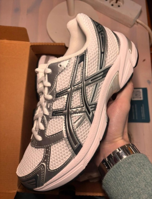 Asics 1130 white pure silver taille 43,5