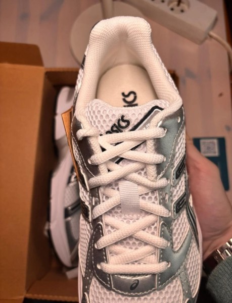 Asics 1130 white pure silver taille 43,5
