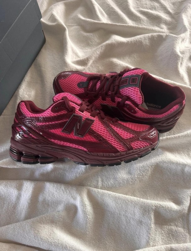 New Balance 1906R unisex pink trail mix maroon 2