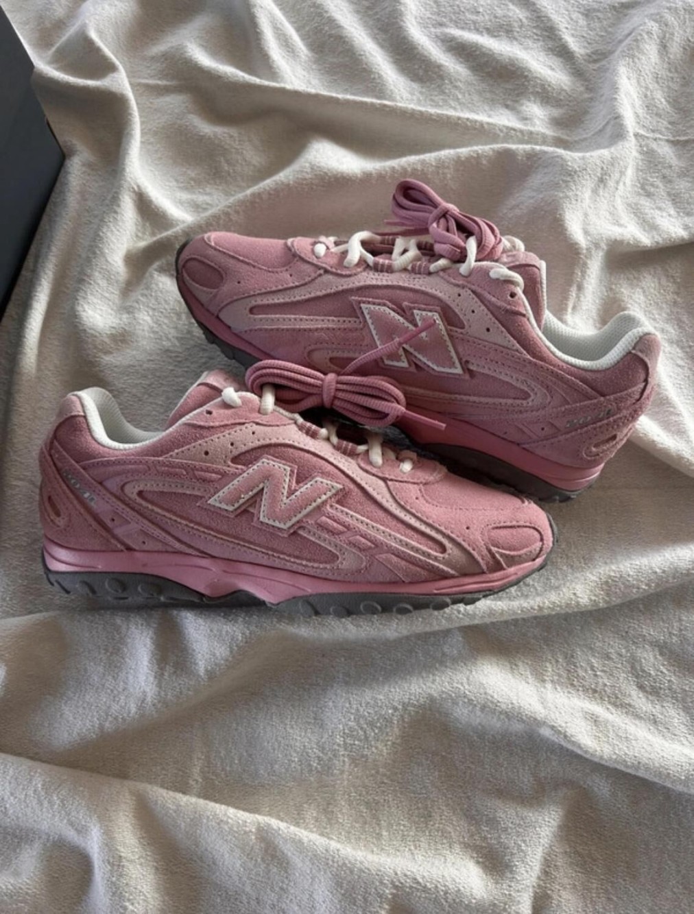 New balance NAKED 204I pink overdye white