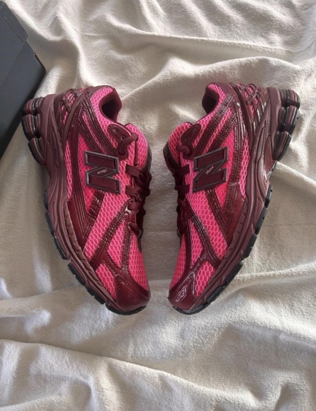 New Balance 1906R unisex pink trail mix maroon 2