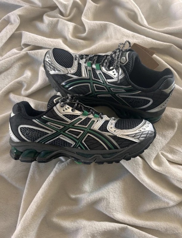 Asics gel nimbus 10.1 obsidian grey green brasil black silver