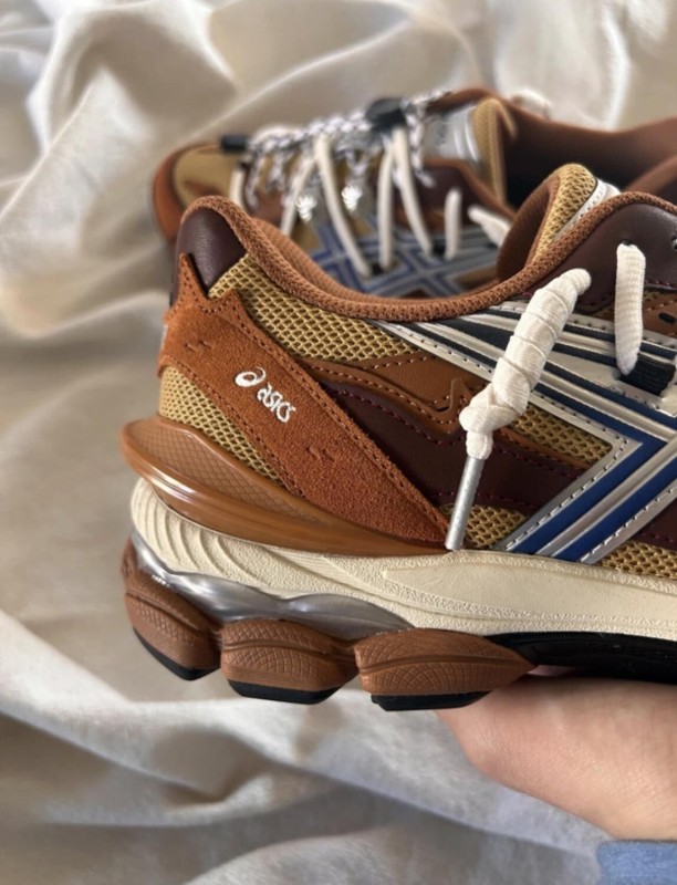 Asics Toga cumulus 16 brown brun blue pure silver 2