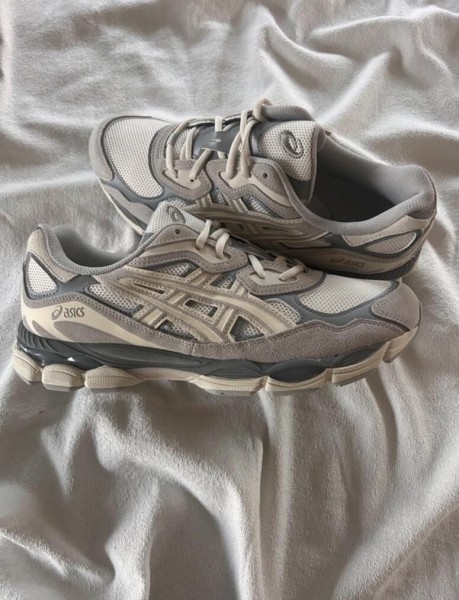 Asics NYC oyster grey cream