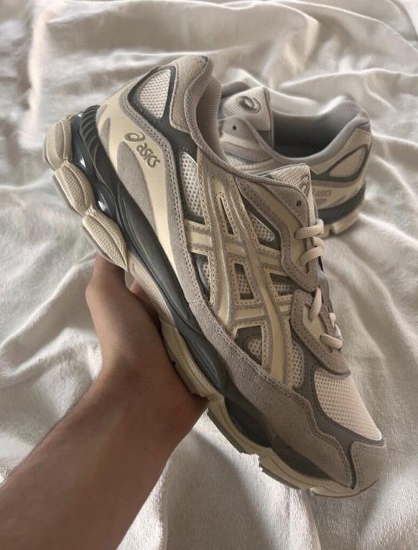 Asics NYC oyster grey cream 2