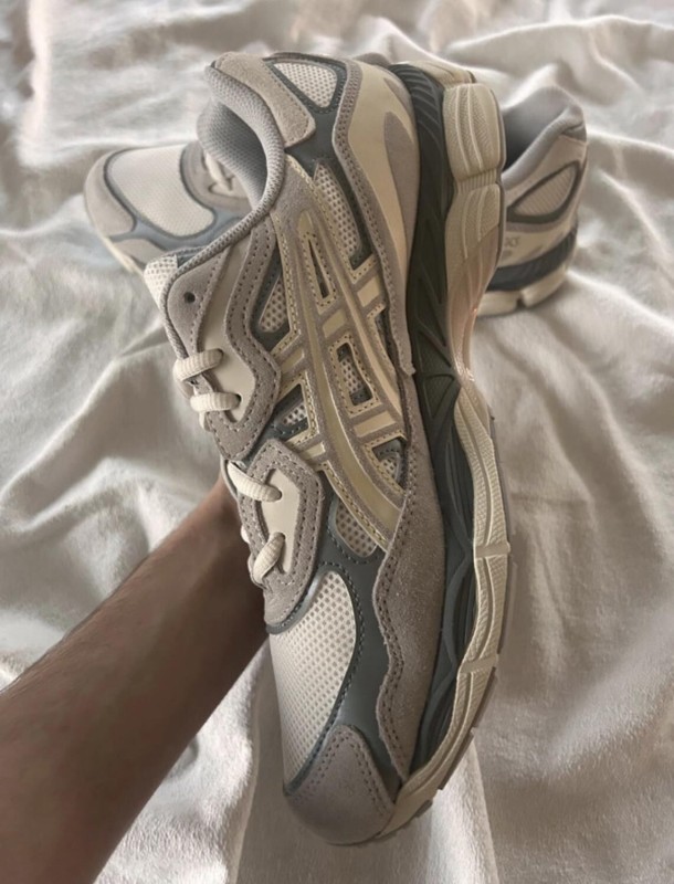 Asics NYC oyster grey cream 2
