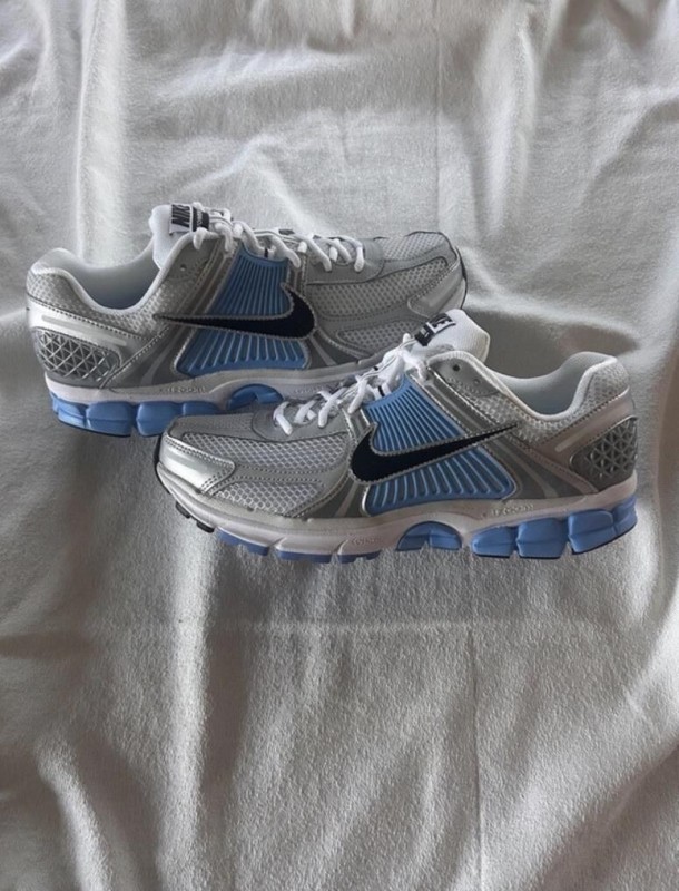 Nike zoom vomero 5 blue white black pure platinum metallic 2