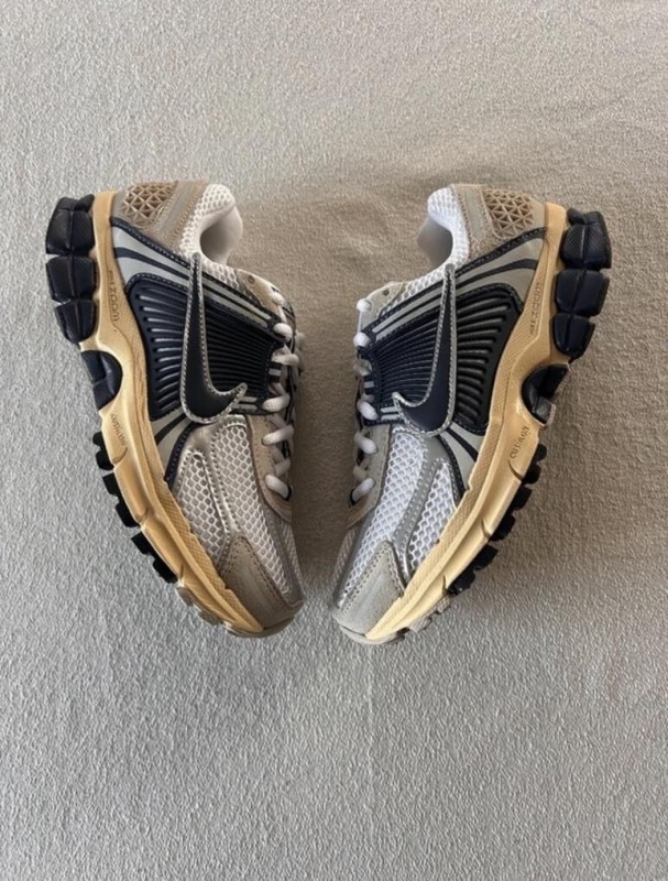 Nike zoom vomero 5 white thunder blue cream navy 2