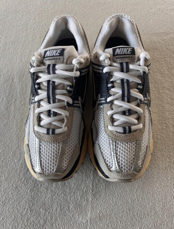 Nike zoom vomero 5 white thunder blue cream navy 2