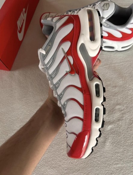 Air Max TN plus varsity red brillant blood white grey