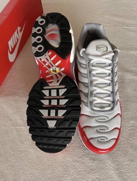 Air Max TN plus varsity red brillant blood white grey