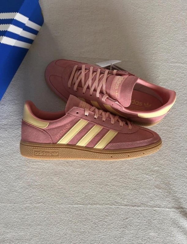 Spezial cream pink almost yellow ice
