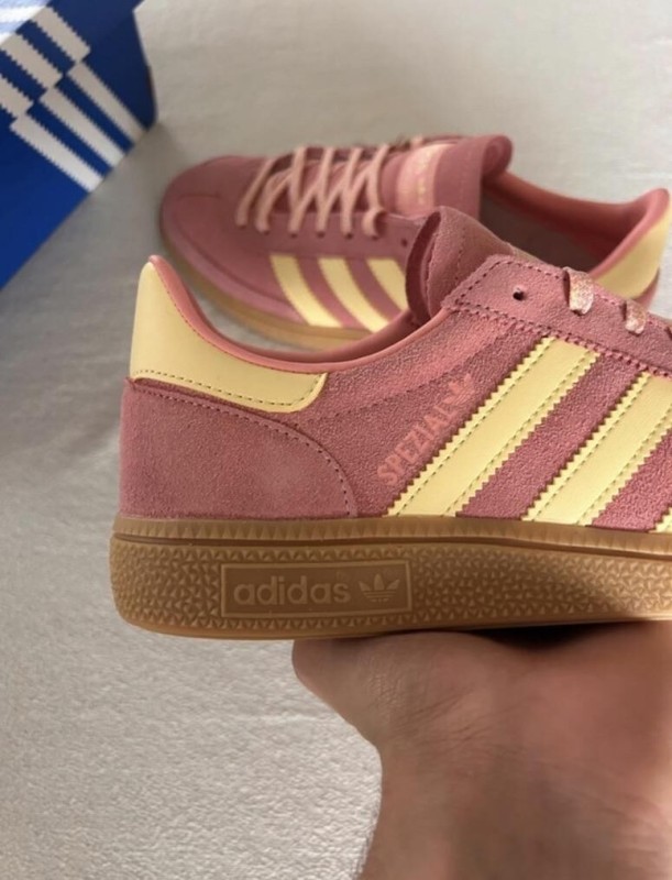 Spezial cream pink almost yellow ice 2