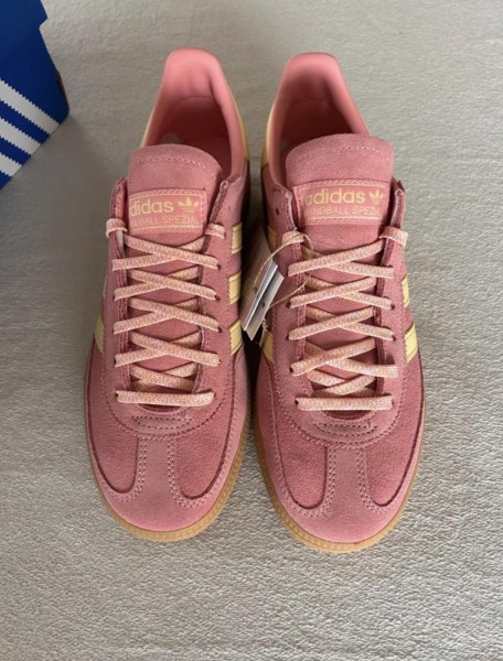 Spezial cream pink almost yellow ice