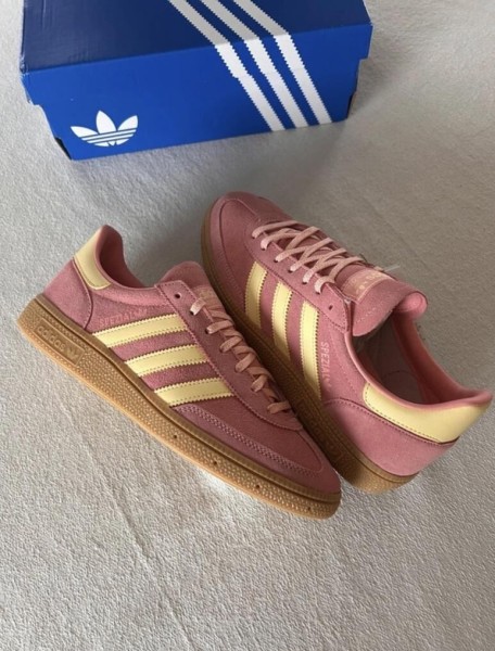 Spezial cream pink almost yellow ice