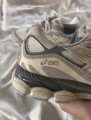 Asics NYC oyster grey cream