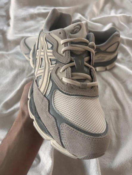 Asics NYC oyster grey cream