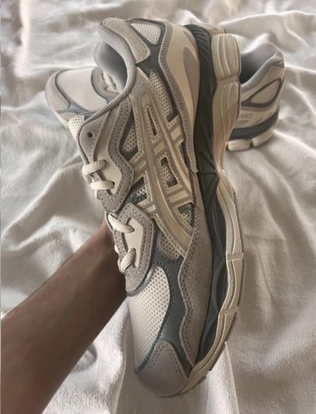 Asics NYC oyster grey cream