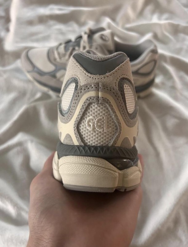 Asics NYC oyster grey cream 2