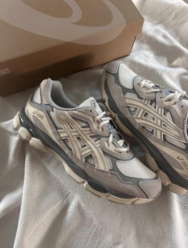 Asics NYC oyster grey cream 2