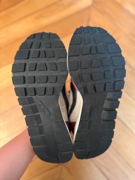 Nike Vaporwaffle Sacai Vilain Red