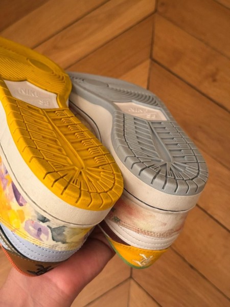 Nike SB Dunk Low Street Hawker