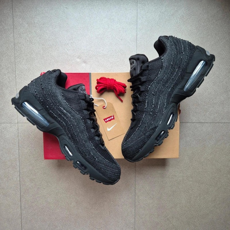 Air Max 95 x Levi's "Black Denim" 2
