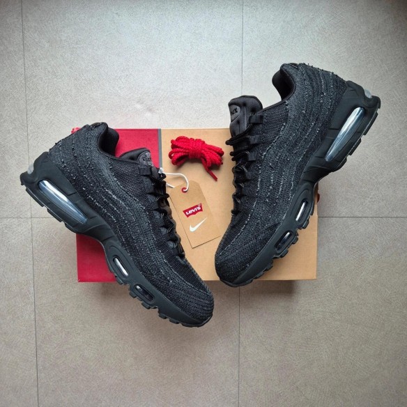 Air Max 95 x Levi's "Black Denim"