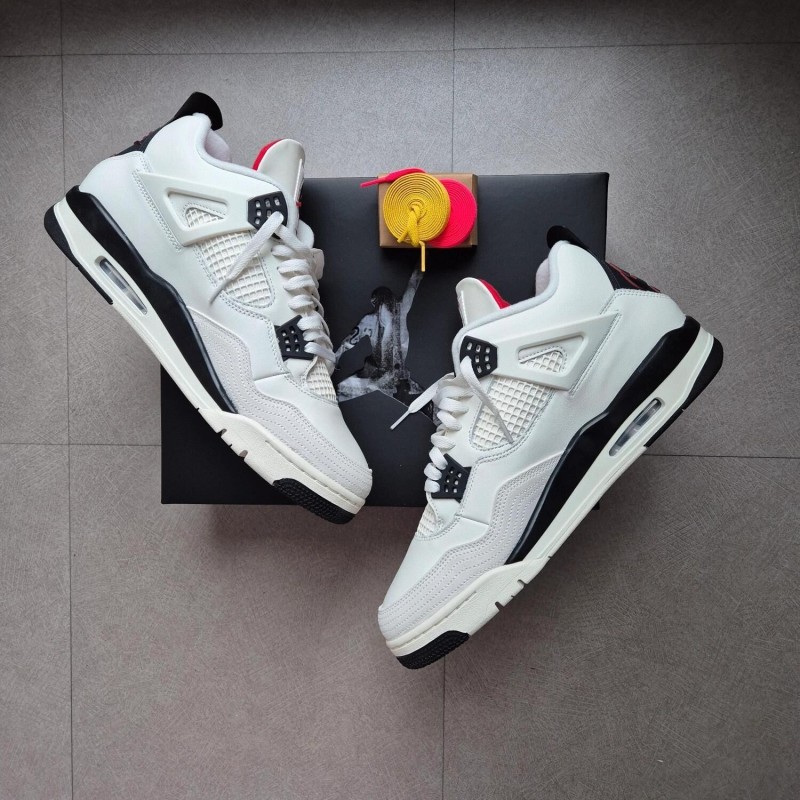 Jordan 4 "Flight Club" 2