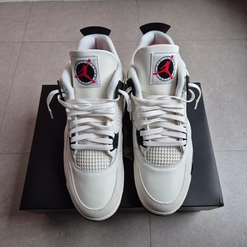 Jordan 4 "Flight Club" 2