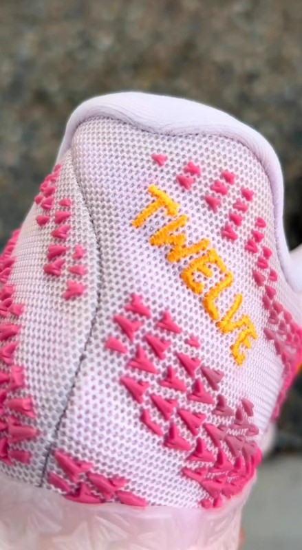 Nike Ja Morant Ja 3 série Pink Foam / Valentine's - 39 2