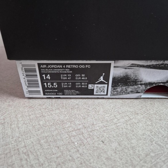 Jordan 4 "Flight Club"