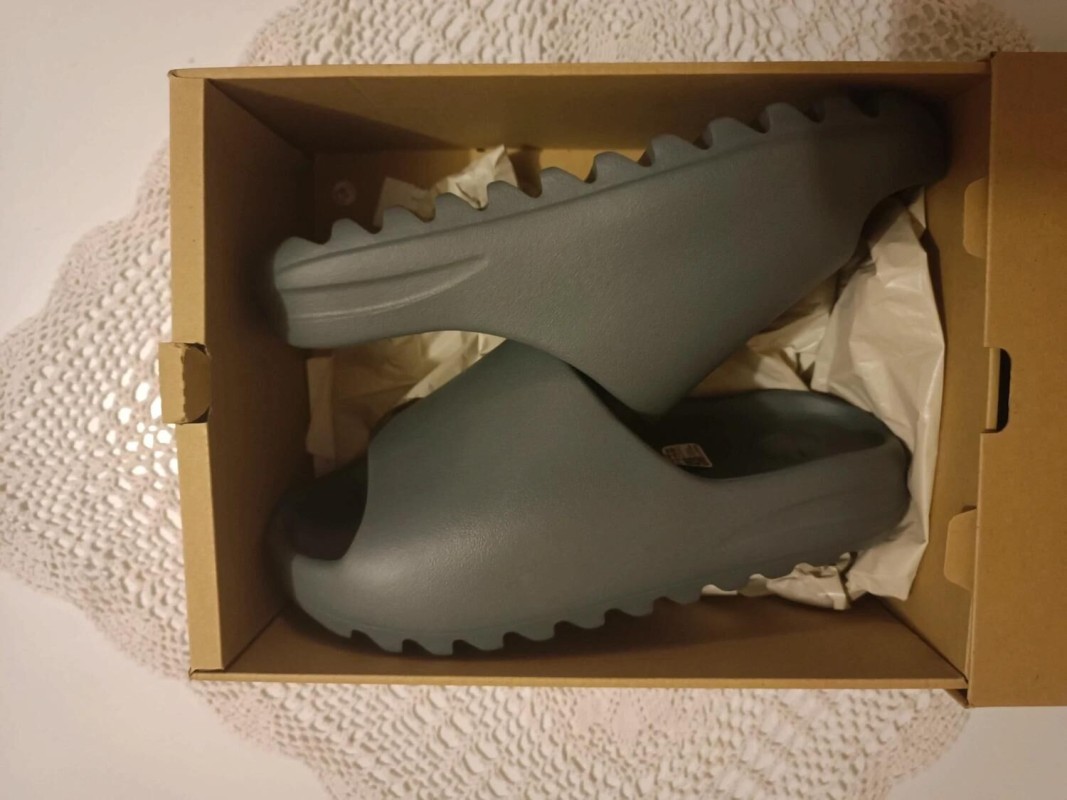 adidas Yeezy Slide Marine 2