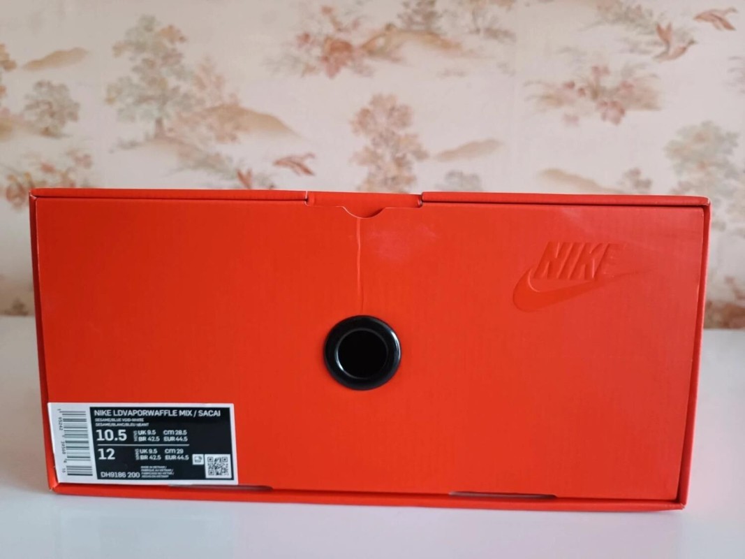 Nike x Sacai x Jean Paul Gaultier Vaporwaffle Sesame Blue 2