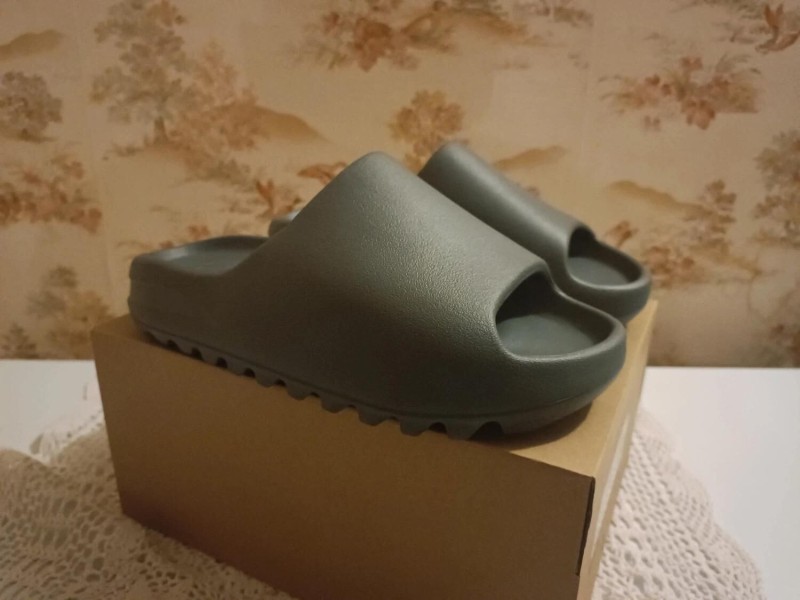 adidas Yeezy Slide Marine