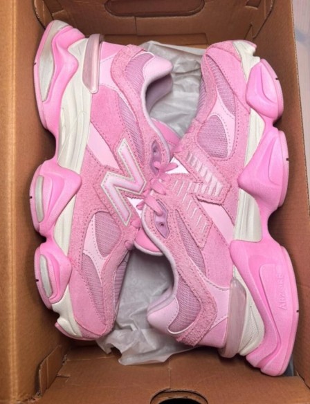 New balance 9060 rose overdye ASOS exclusive taille 39,5