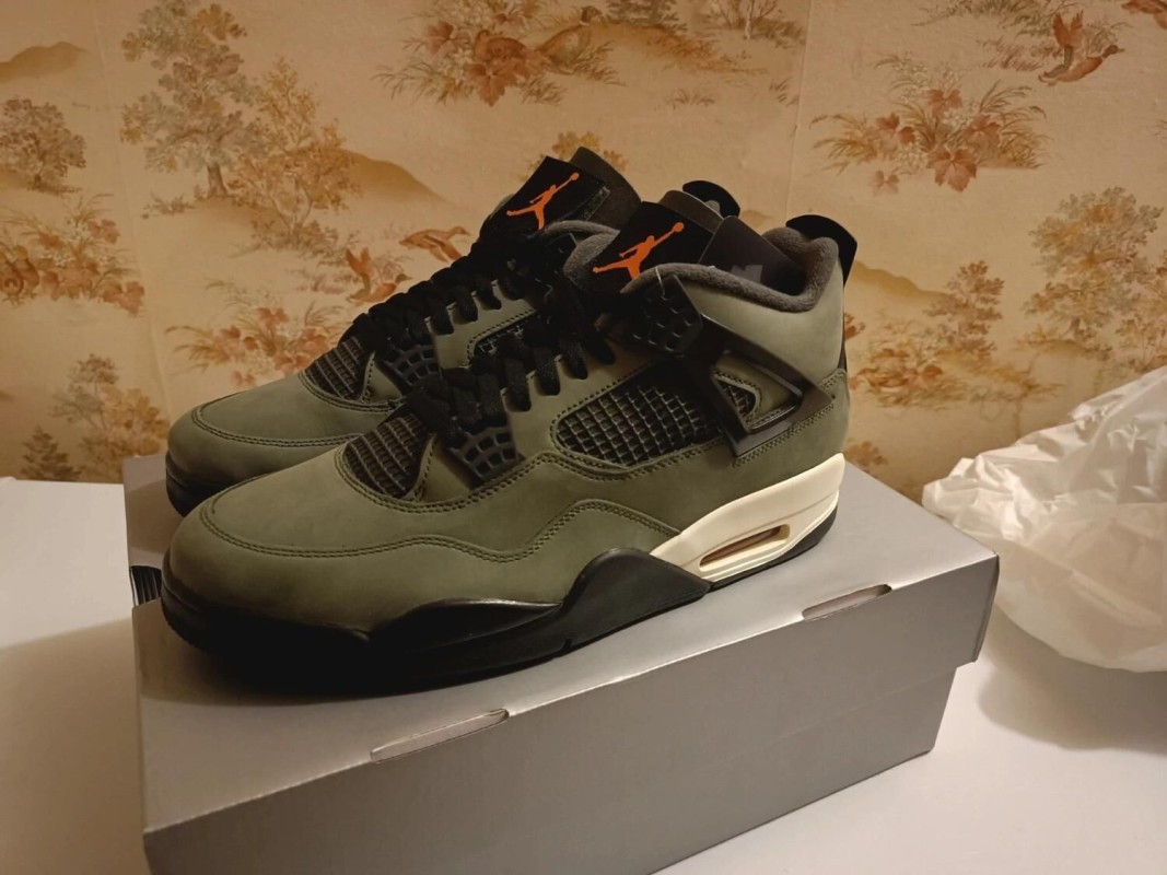 Jordan 4 Undefeated