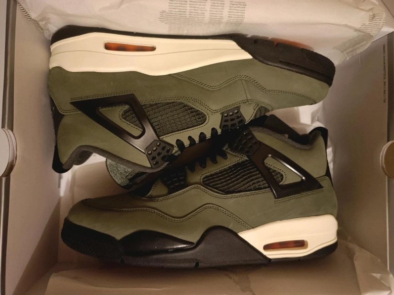 Jordan 4 Undefeated