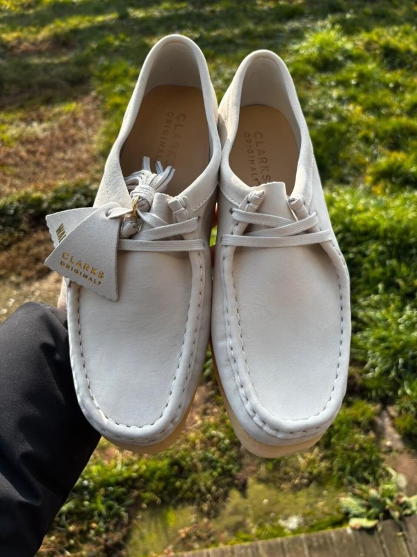 Mocassins en cuir blanc Clarks Wallabee - Taille 41,5 - Neuf 2