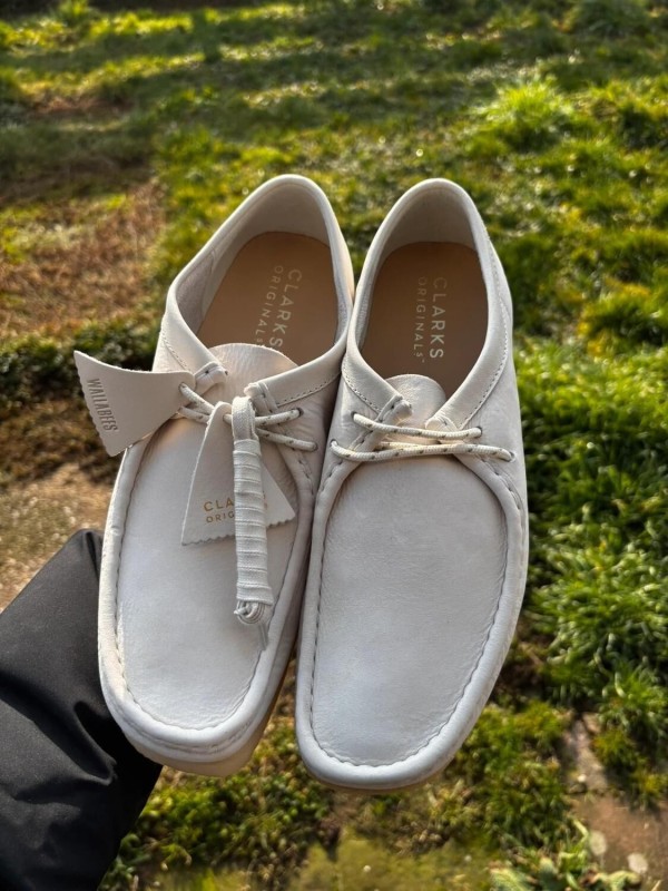 Mocassins Derbys en nubuck blanc Clarks Wallabee - Taille 44,5 - Neuf 2