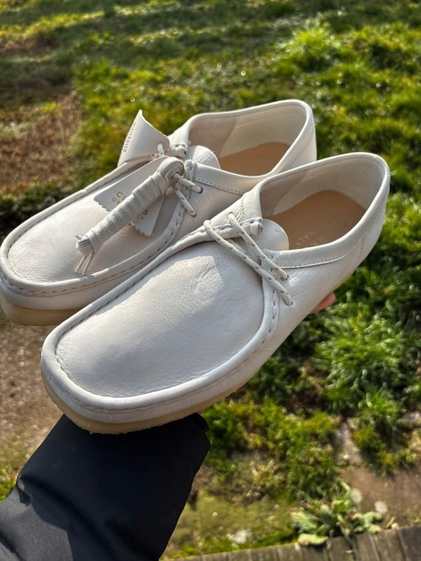 Mocassins Derbys en nubuck blanc Clarks Wallabee - Taille 43 - Neuf 2