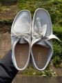 Mocassins Derbys en nubuck blanc Clarks Wallabee - Taille 43 - Neuf