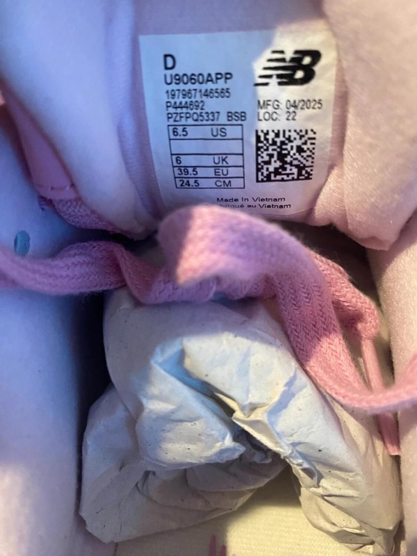 New Balance 9060 overdye pink / asos exclusive / rose daim 2