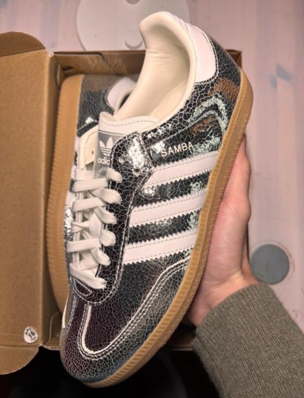 adidas samba og argenté cracked leather metallic taille 39