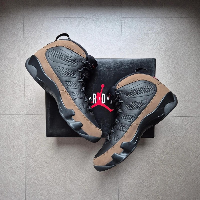 Jordan 9 OG "Olive" 2